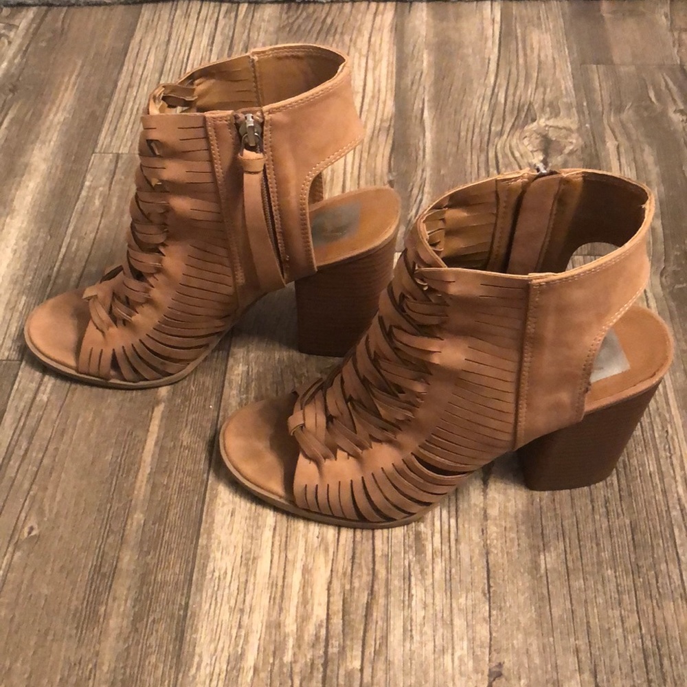 DV Nude Sandals/Heels